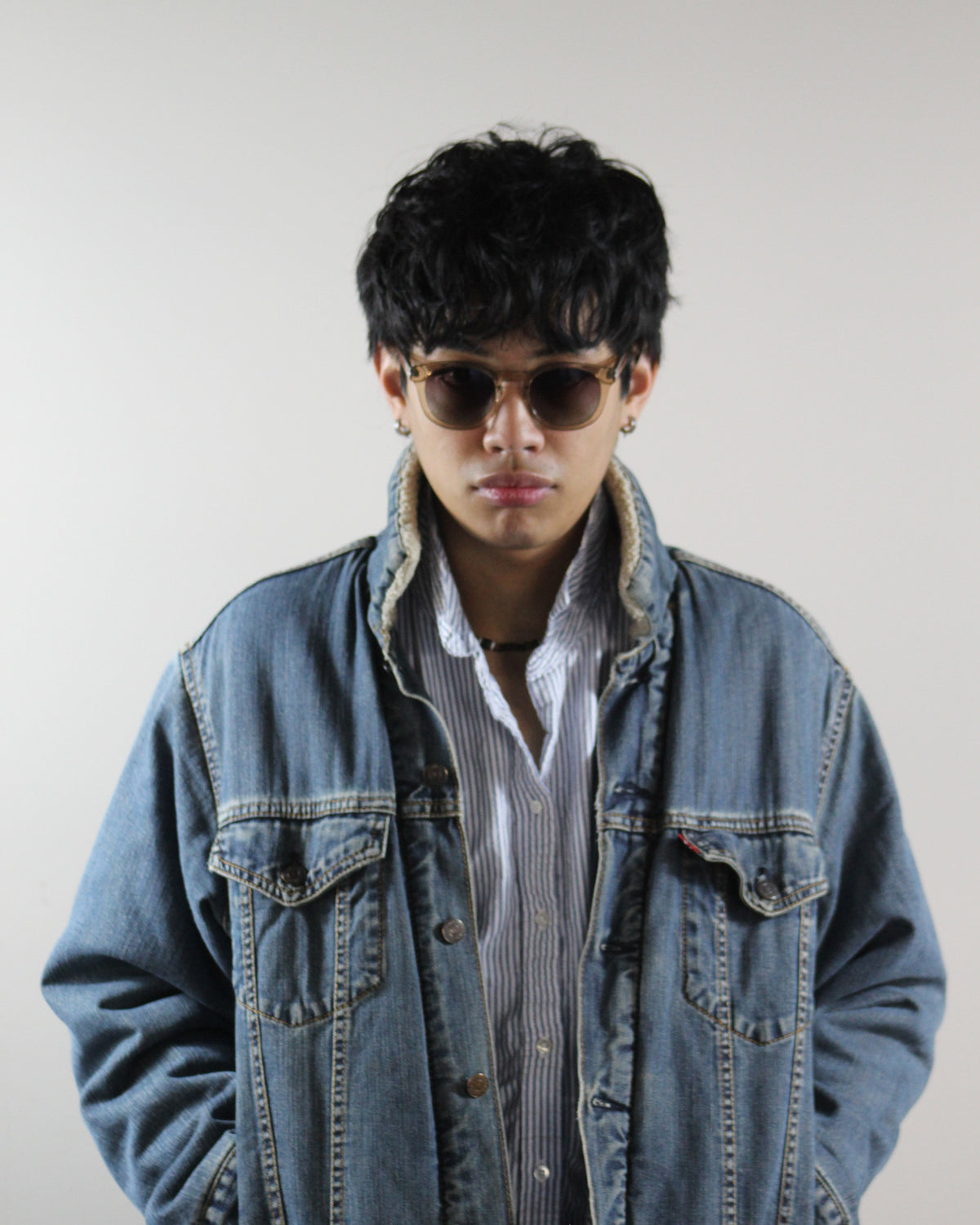 The Riviera Beige sunglasses worn on model, full look
