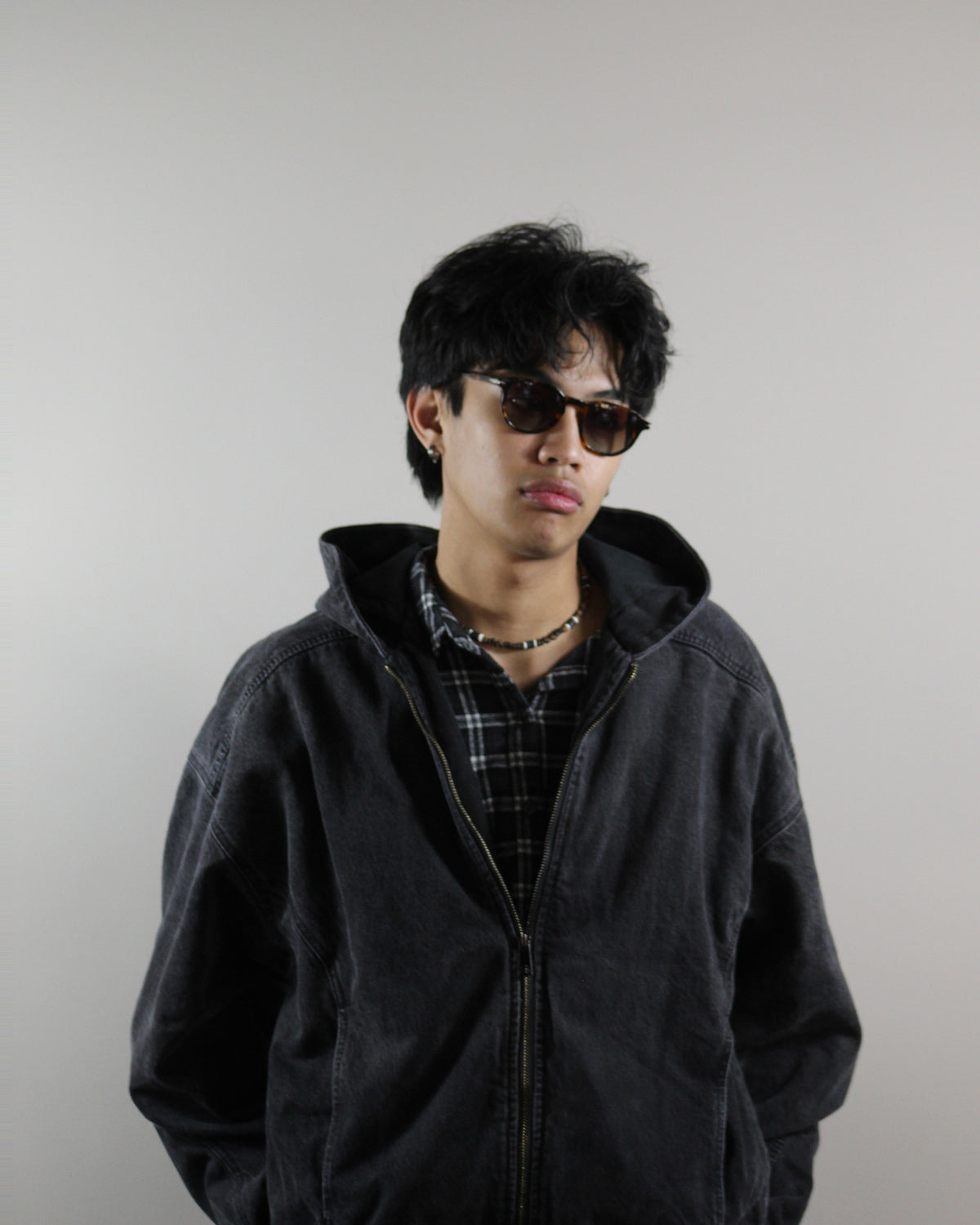 The Offshore Tortoise Shell sunglasses worn on model, full look