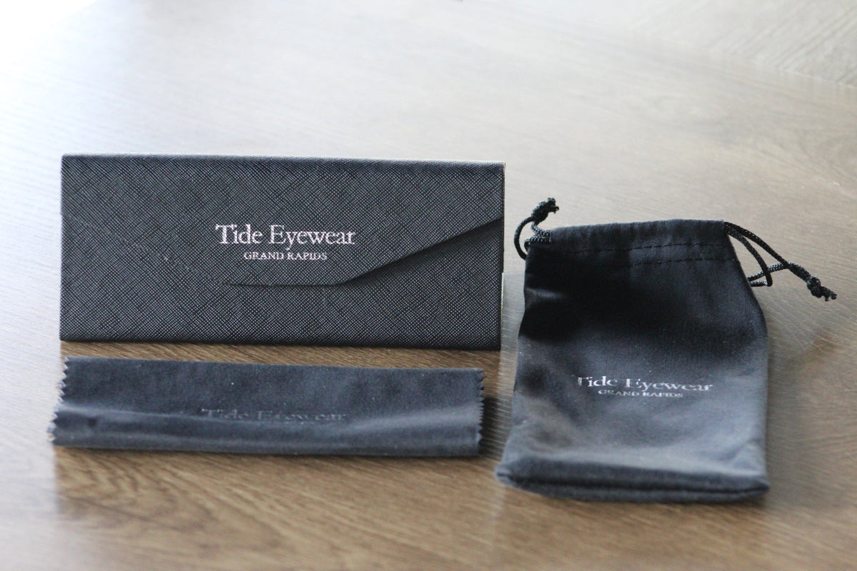 Included with every pair: magnetic case, glasses pouch and microfiber cloth — Black, Tortoise Shell, Beige